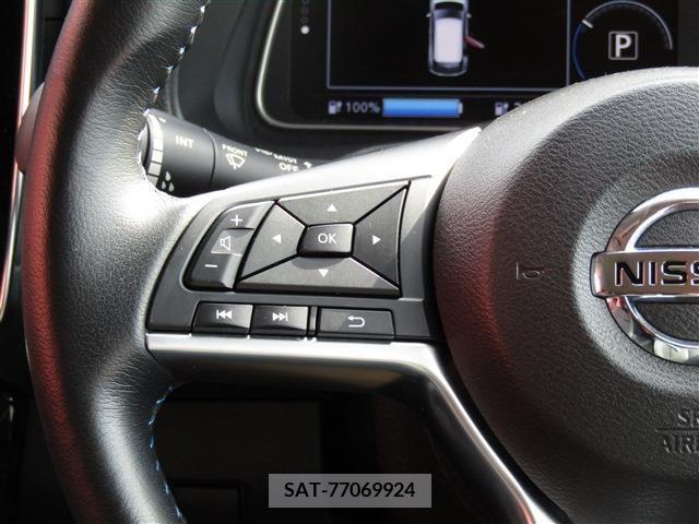 Nissan LEAF 2020-09 324810-11