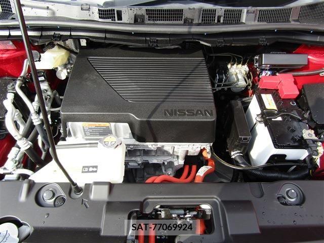 Nissan LEAF 2020-09 324810-29