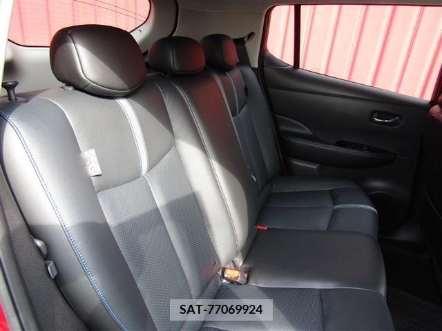 Nissan LEAF 2020-09 324810-6