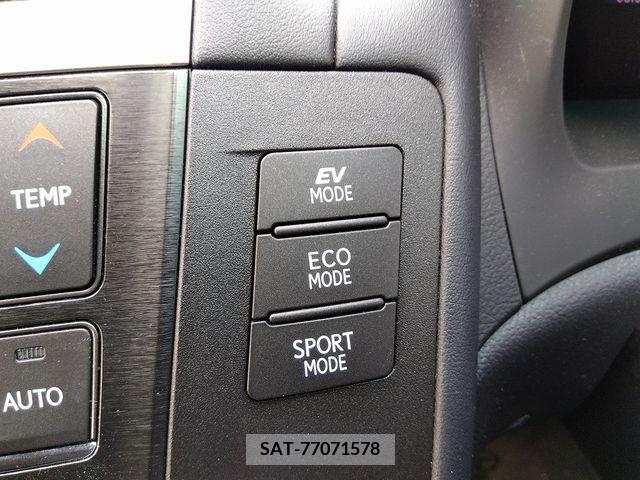 Lexus HS 2013-05 362783-9