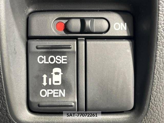 Honda N BOX CUSTOM 2017-06 279266-5