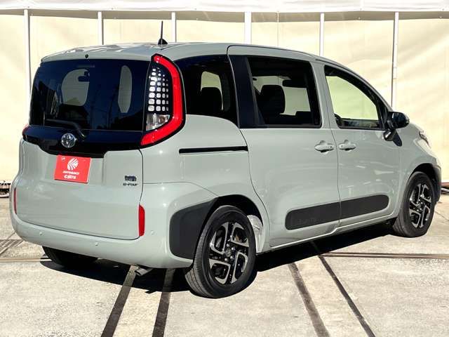 Toyota SIENTA 2022-10 183538-2