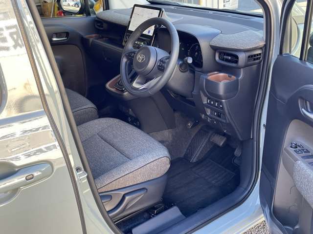 Toyota SIENTA 2022-10 183538-1