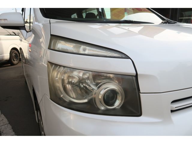 Toyota VOXY 2008-09 18648-26