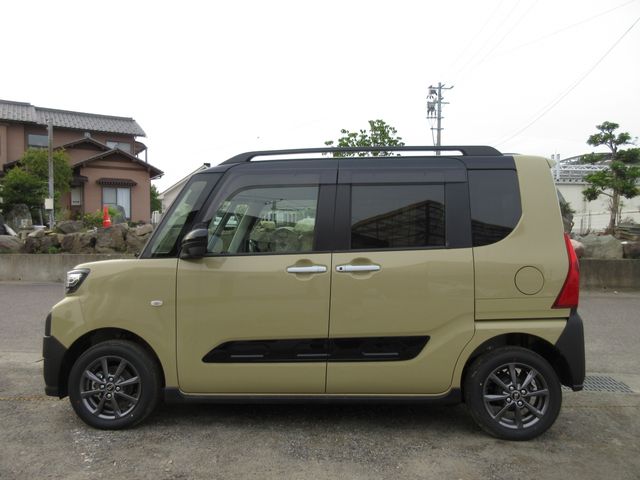 Daihatsu TANTO 2022-12 15184-2