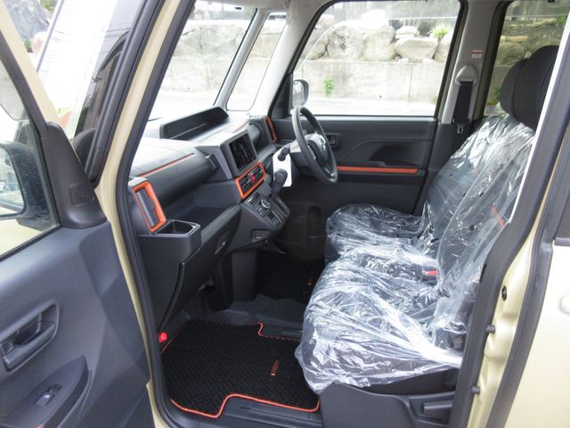 Daihatsu TANTO 2022-12 15184-5