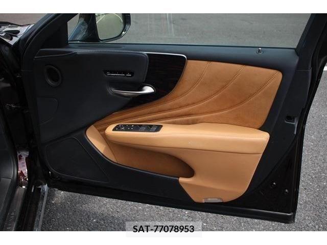 Lexus LS 2021-04 304729-11