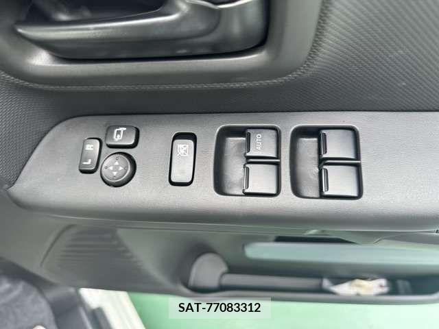 Suzuki SPACIA 2022-08 337009-13