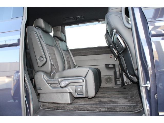 Honda e 2022-06 18377-10