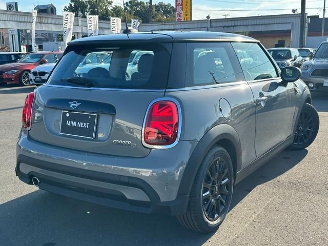 Bmw MINI 2022-08 16832-7