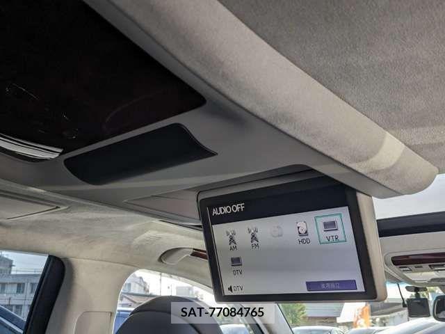 Lexus LS 2010-01 275567-7