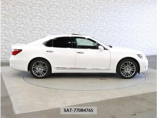 Lexus LS 2010-01 275567-14
