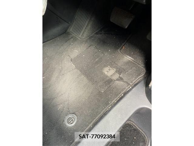 Toyota ALPHARD 2017-04 389056-22