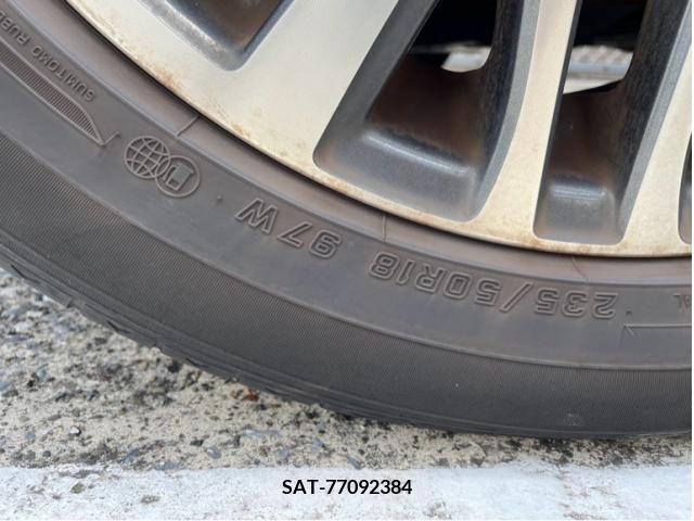 Toyota ALPHARD 2017-04 389056-10