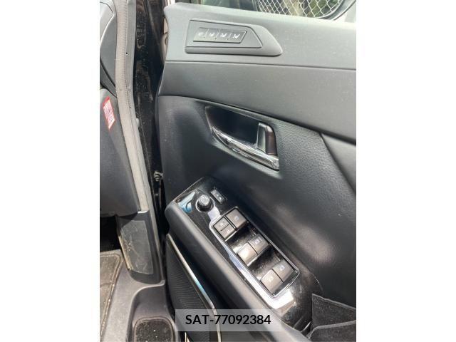 Toyota ALPHARD 2017-04 389056-18