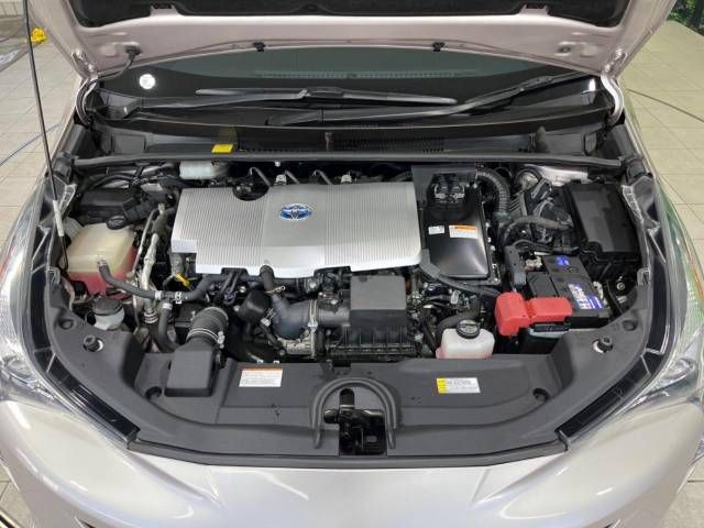 Toyota PRIUS 2016-02 15085-18