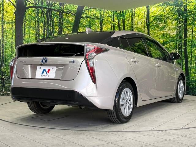 Toyota PRIUS 2016-02 15085-17