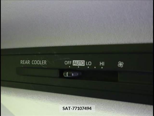 Toyota NOAH 2022-04 224674-25