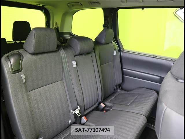 Toyota NOAH 2022-04 224674-24