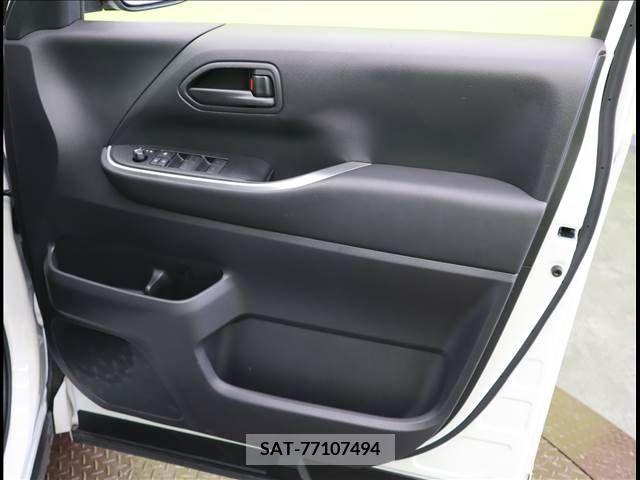 Toyota NOAH 2022-04 224674-22