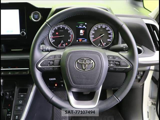 Toyota NOAH 2022-04 224674-7