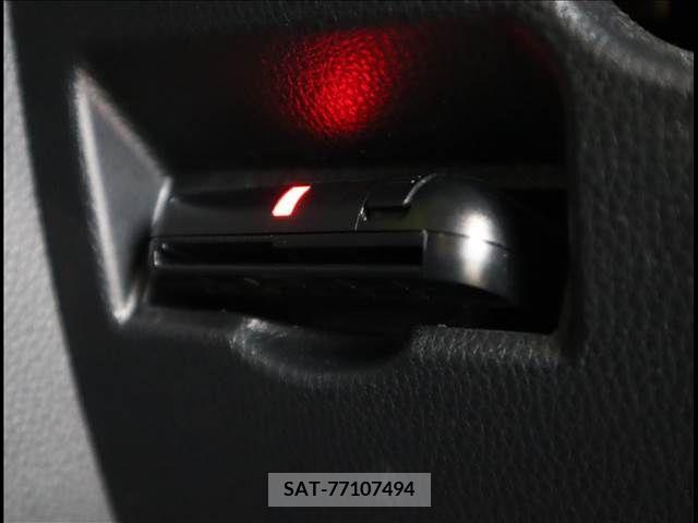 Toyota NOAH 2022-04 224674-6