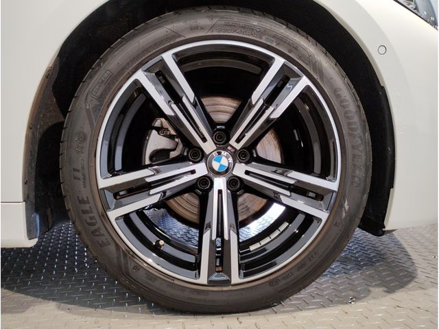 Bmw 4 SERIES 2021-06 22564-8