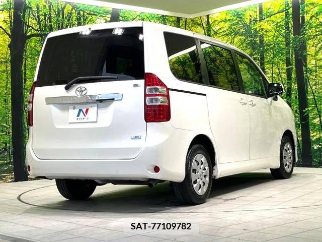 Toyota NOAH 2013-08 321346-16