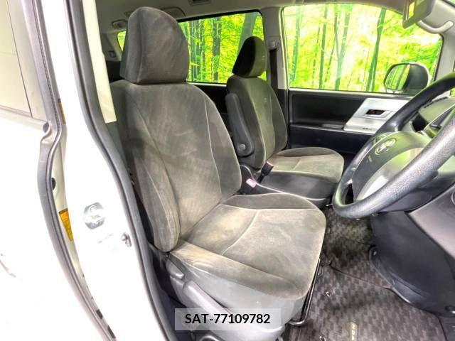 Toyota NOAH 2013-08 321346-7