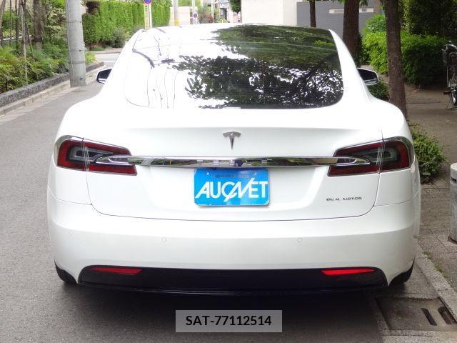 Tesla MODEL S 2020-12 287645-9