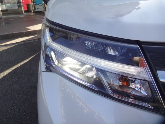 Toyota TANK 2017-08 187628-28