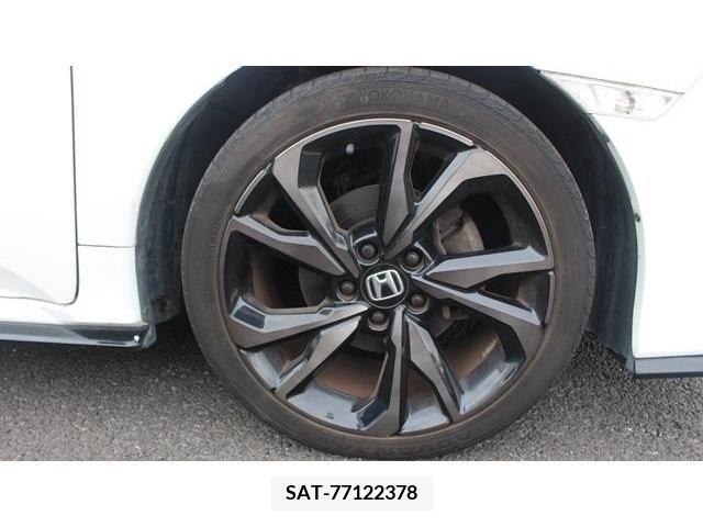 Honda CIVIC 2018-04 216958-13
