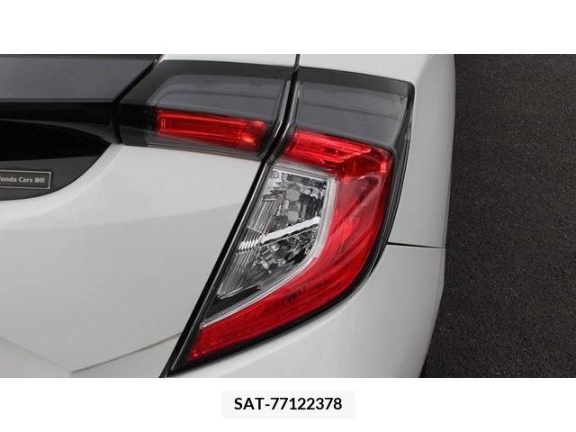 Honda CIVIC 2018-04 216958-12