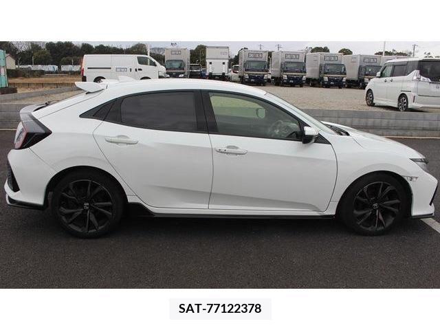 Honda CIVIC 2018-04 216958-10