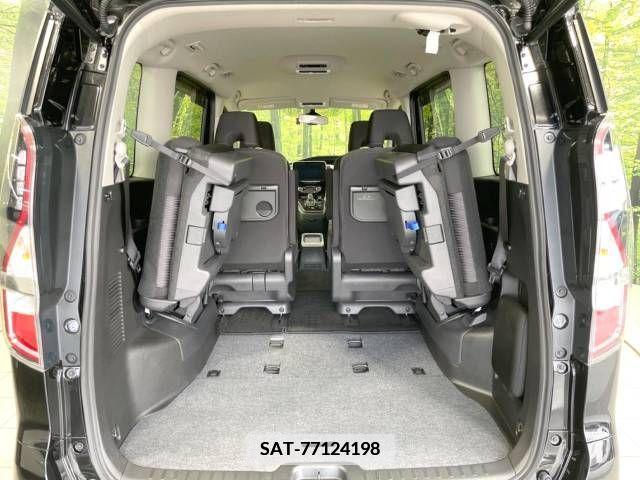 Nissan SERENA 2022-04 342888-11