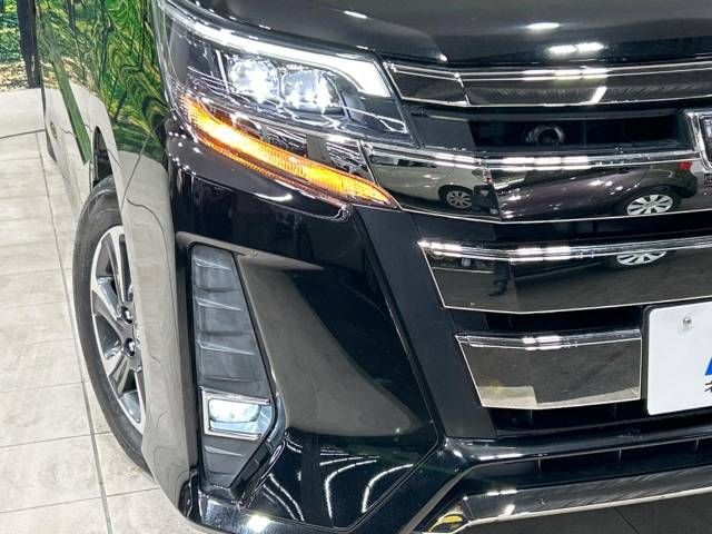Toyota NOAH 2018-02 20147-12
