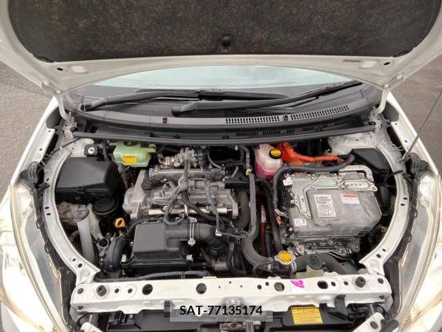 Toyota AQUA 2013-06 260131-18