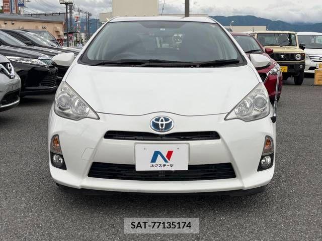 Toyota AQUA 2013-06 260131-14