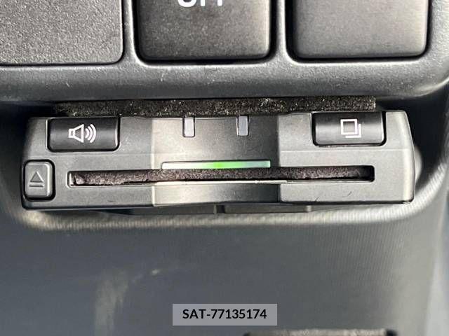 Toyota AQUA 2013-06 260131-4