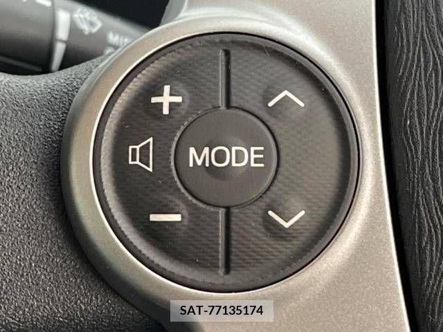 Toyota AQUA 2013-06 260131-6