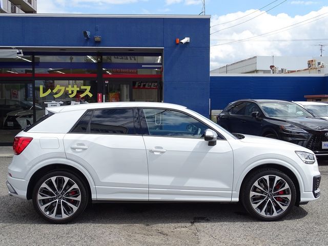 Audi SQ2 2021-03 22899-5