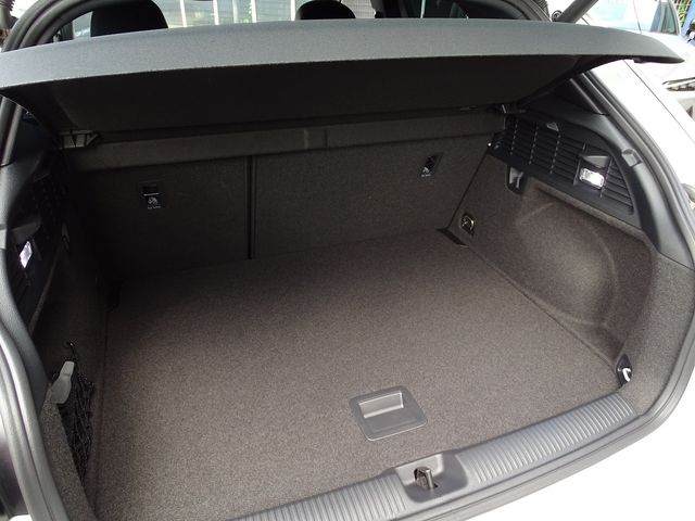 Audi SQ2 2021-03 22899-22