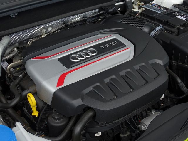 Audi SQ2 2021-03 22899-23
