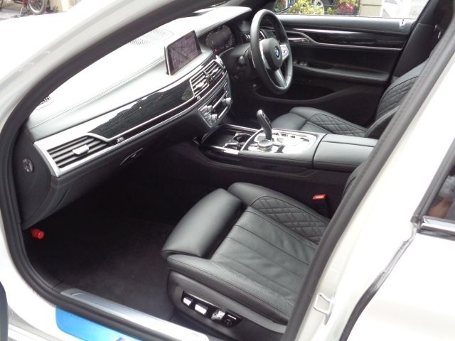 Bmw 7 SERIES 2020-09 2852-12