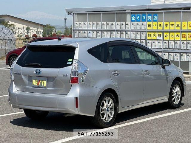 Toyota PRIUS ALPHA 2014-01 366780-1