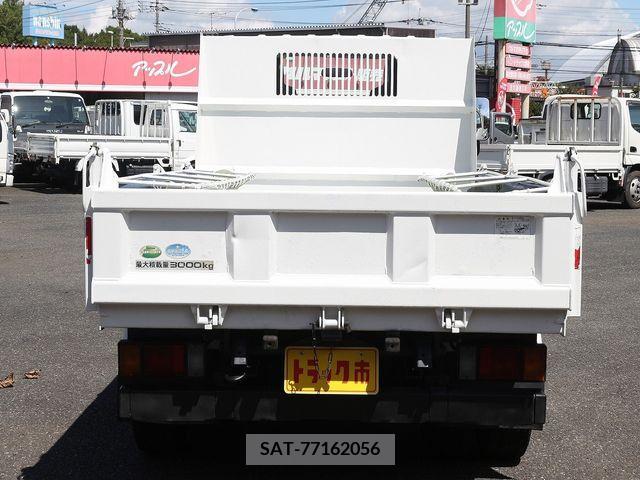 Isuzu ELF TRUCK 2016-12 207783-4