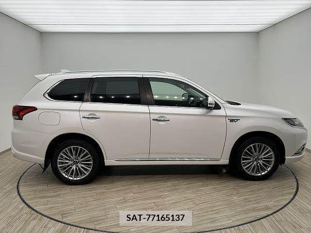 Mitsubishi OUTLANDER PHEV 2018-12 303566-14