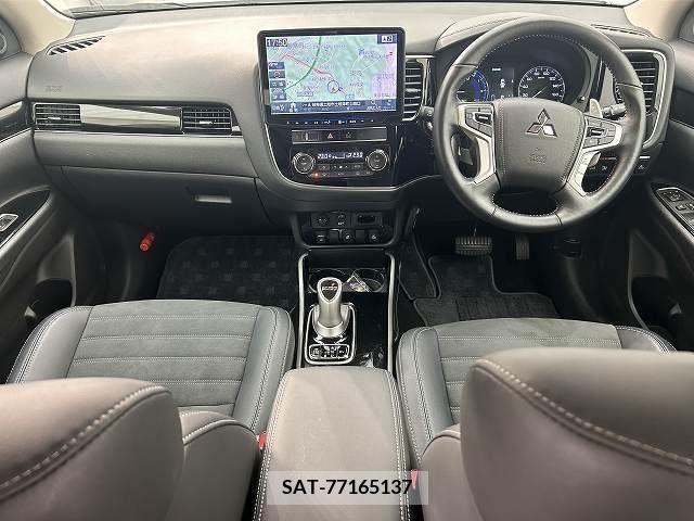 Mitsubishi OUTLANDER PHEV 2018-12 303566-1