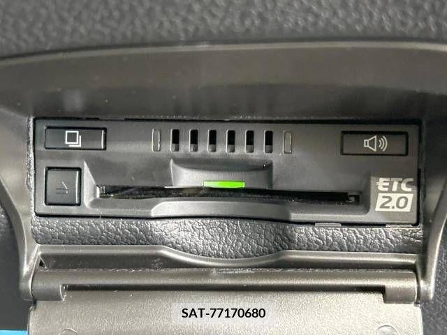Toyota PRIUS 2019-06 342788-6