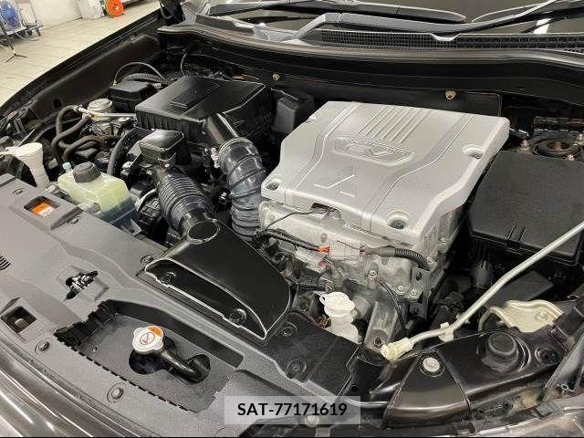 Mitsubishi OUTLANDER PHEV 2016-06 281119-13